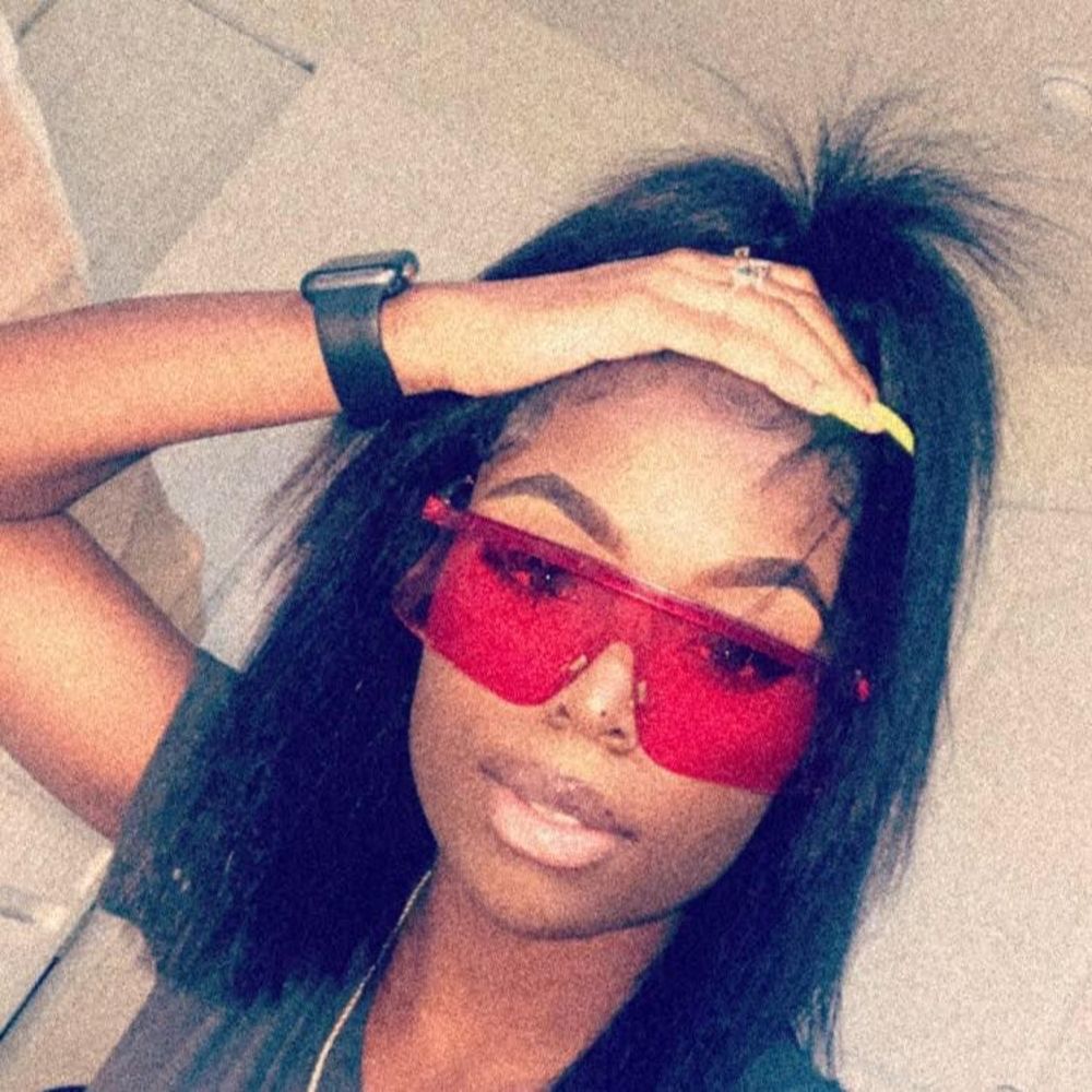Meet your Posher, Dej
